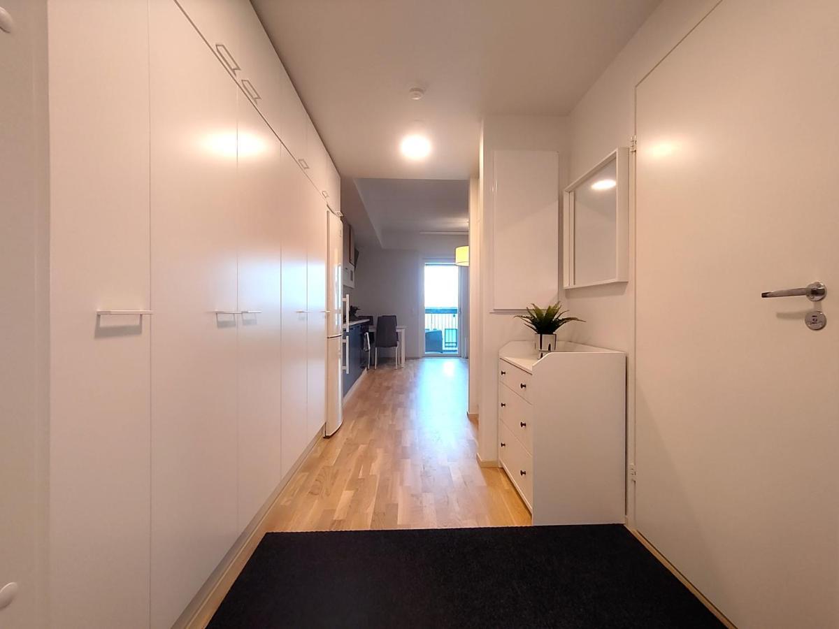 Fully Equipped New Apartment With Free Parking Tampere Eksteriør billede