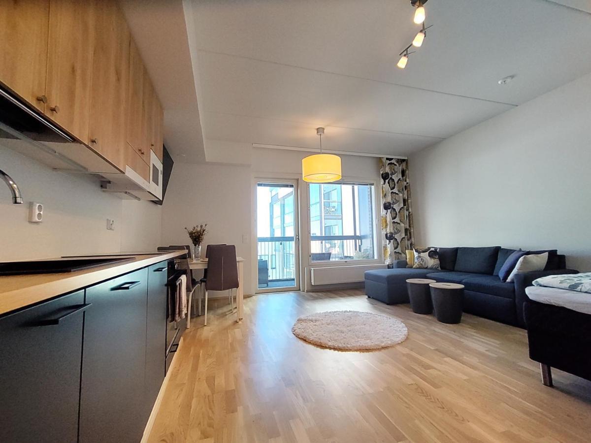 Fully Equipped New Apartment With Free Parking Tampere Eksteriør billede